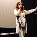 Martina che canta